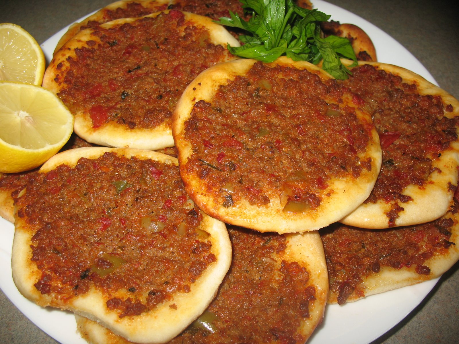 Yemek Tarifleri Türk Yemek Tarifleri Lahmacun